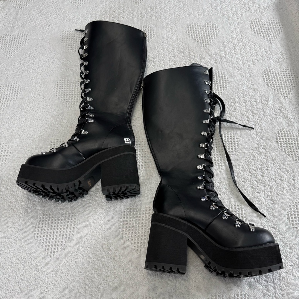 SHEIN Black Faux Leather Gothic Chunky Platform Boots (8) - Picture 2 of 15